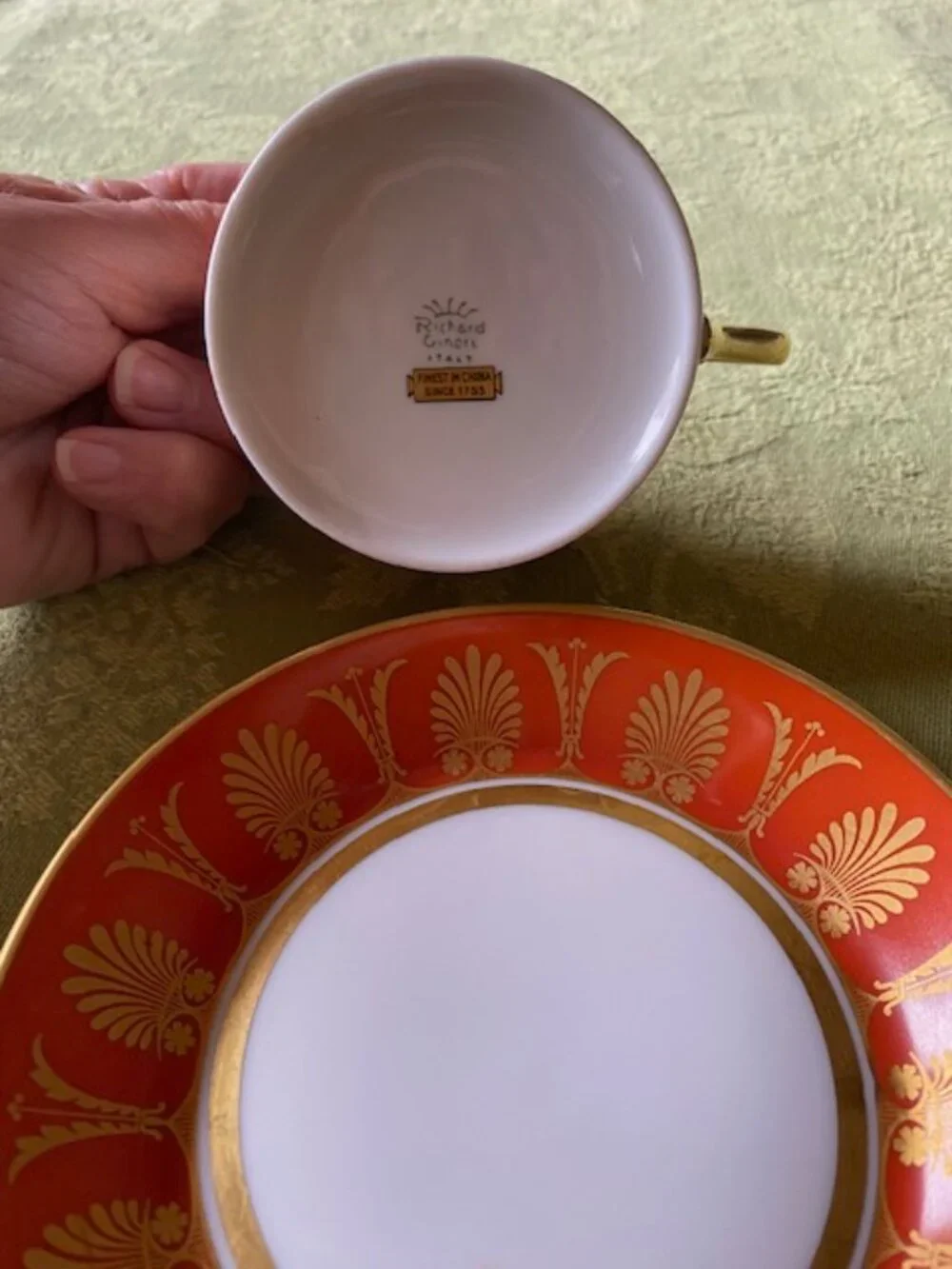 GINORI POMPEI RED TEA CUP & SAUCER SINCE ITALY Rare and hard to find pattern